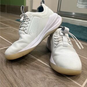 EUC Clove Classic Core Sneakers